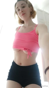 The dirtier you talk to me the more naked i get