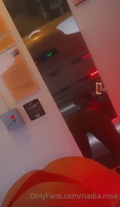 Bend me over the sunbed 