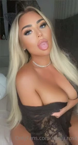Slap your cock on my tongue please daddy