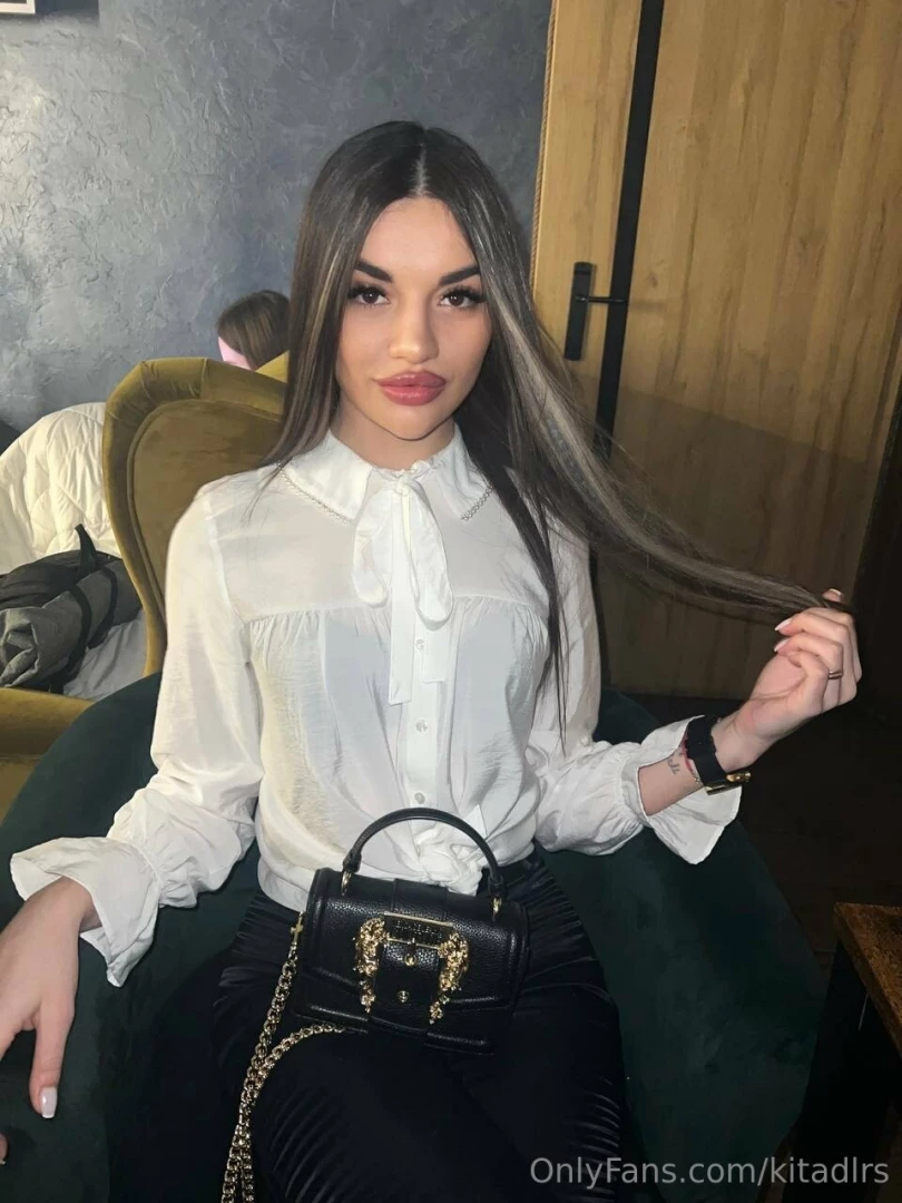 Hi everyone im really back there so send me a message if you re still 