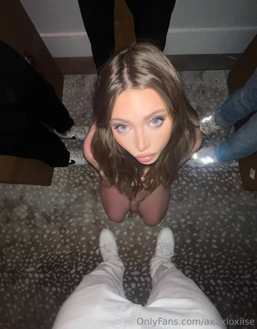 On my knees like a good girl sending the full vid in my dms 