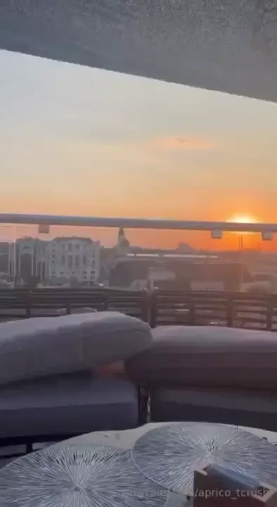 By the way i recently visited a stunning restaurant overlooking an 