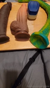 We love a little play 7 min of me tied up having some toy finger fun part 1