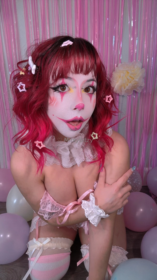 Valentine s day is around the corner that s when my mini clown set 