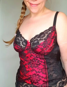 Gefalle ich dir in schwarz roter unterw sche do you like me in black