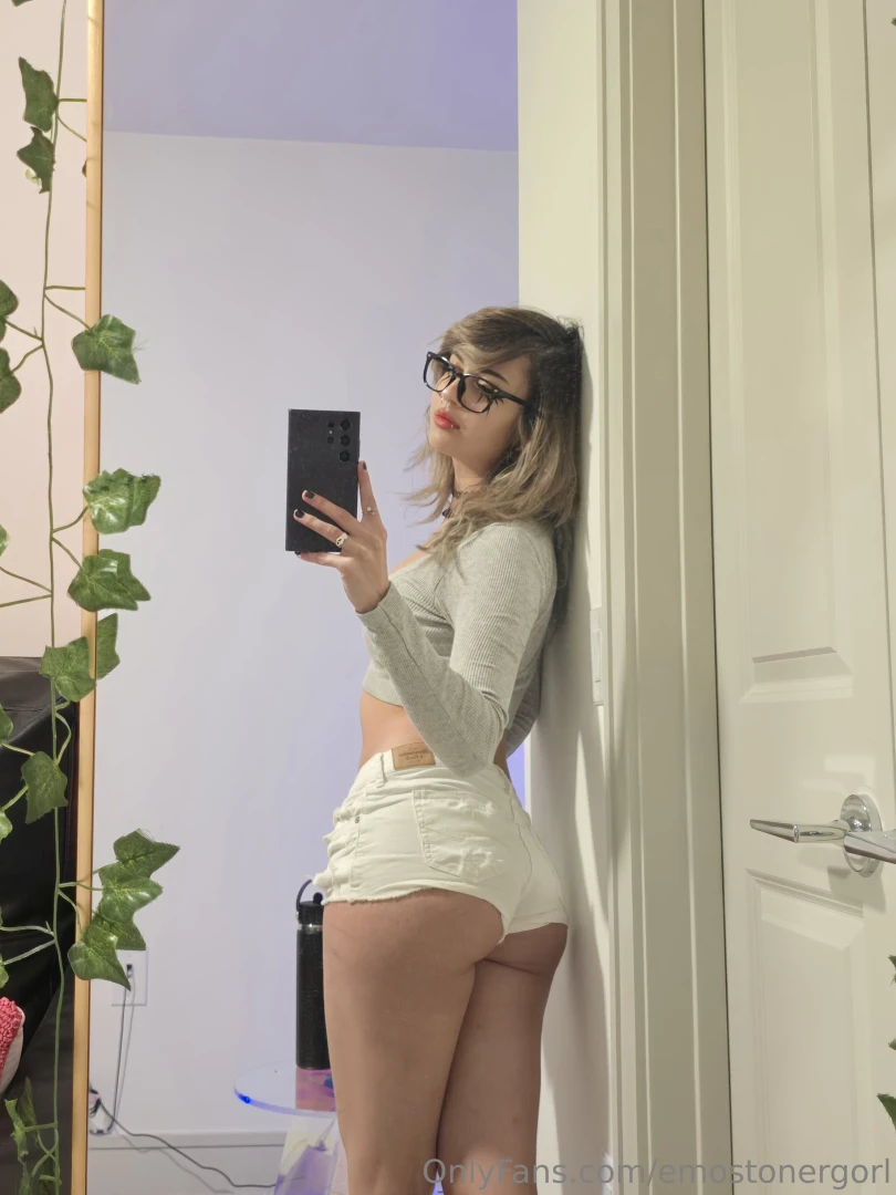 I know you re staring and you better beg before i let you see the rest 