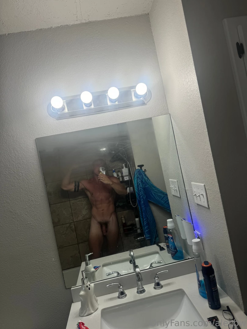 Should i shave before this fridays stream with the husband part 2 