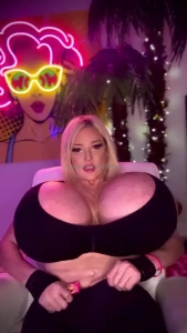 Damn it feels good to air these massive juggs out my tits are so