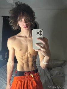 Need someone to kiss for new years any volunteers