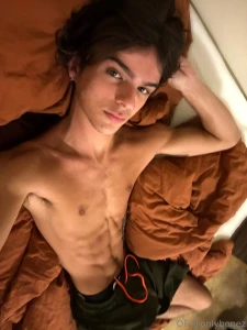 Looking for a summer boyfriend any takers