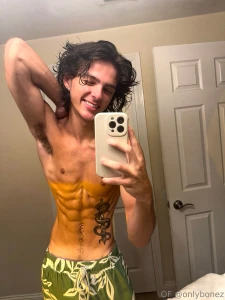 I made a secret instagram and i m only accepting a few of u guys on