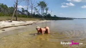 Full length boy girl sex on the beach on the timeline for super vip