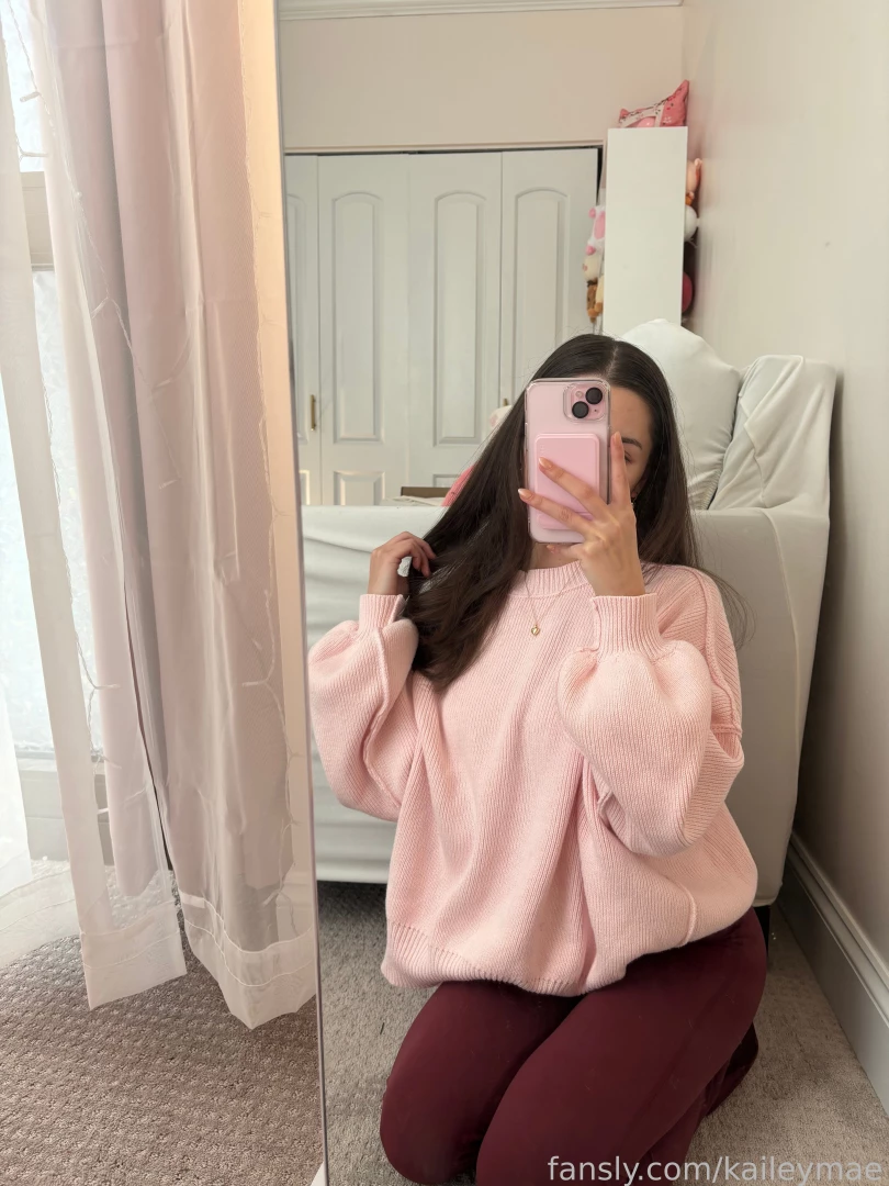 Ootd am i still cute when i m cozy 