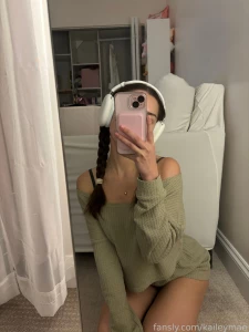 Ootd my apartment is an absolute disaster since i started packing part 2