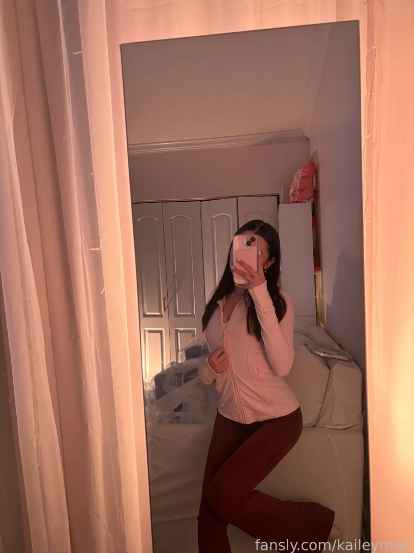 Ootd had a big chore day to get ready for going to palm springs hehe 