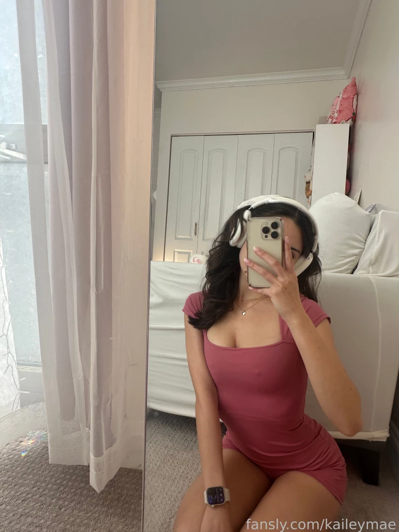 Ootd spent yesterday unpacking and settling back in so i m super 