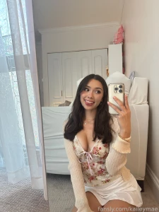 Ootd felt so delicate and feminine in this outfit hehe kinda in the