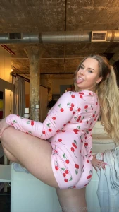 Guess in my dms whether i m wearing panties or not