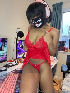 You walk in on my gaming room and you see me like this would you smash