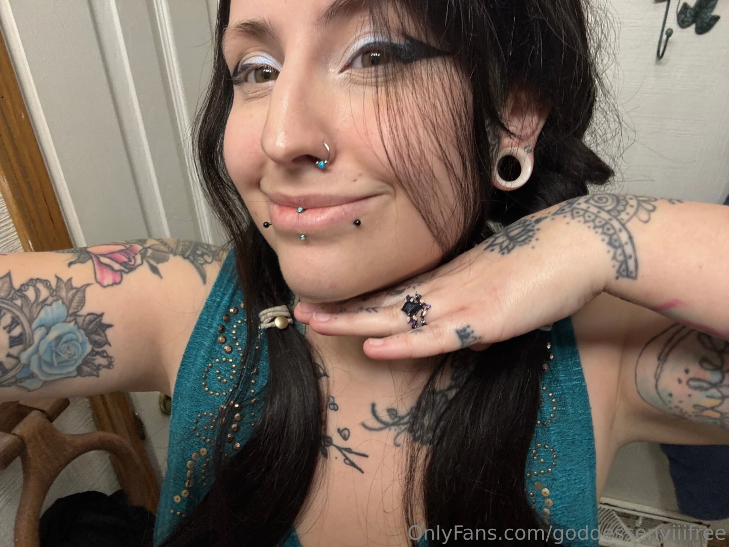 Good morning go subscribe to my vip page payenviii for full length xxx 