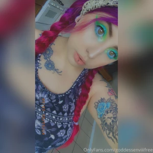 Subscribe to my vip page and cum to over 1000 xxx pics and vids of me