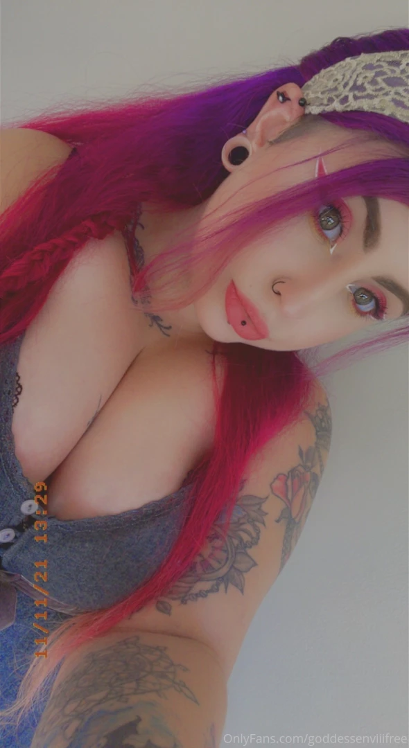 Onlyfans com miss_enviii1 subscribe to my vip miss_enviii1 for 20 mins part 3 