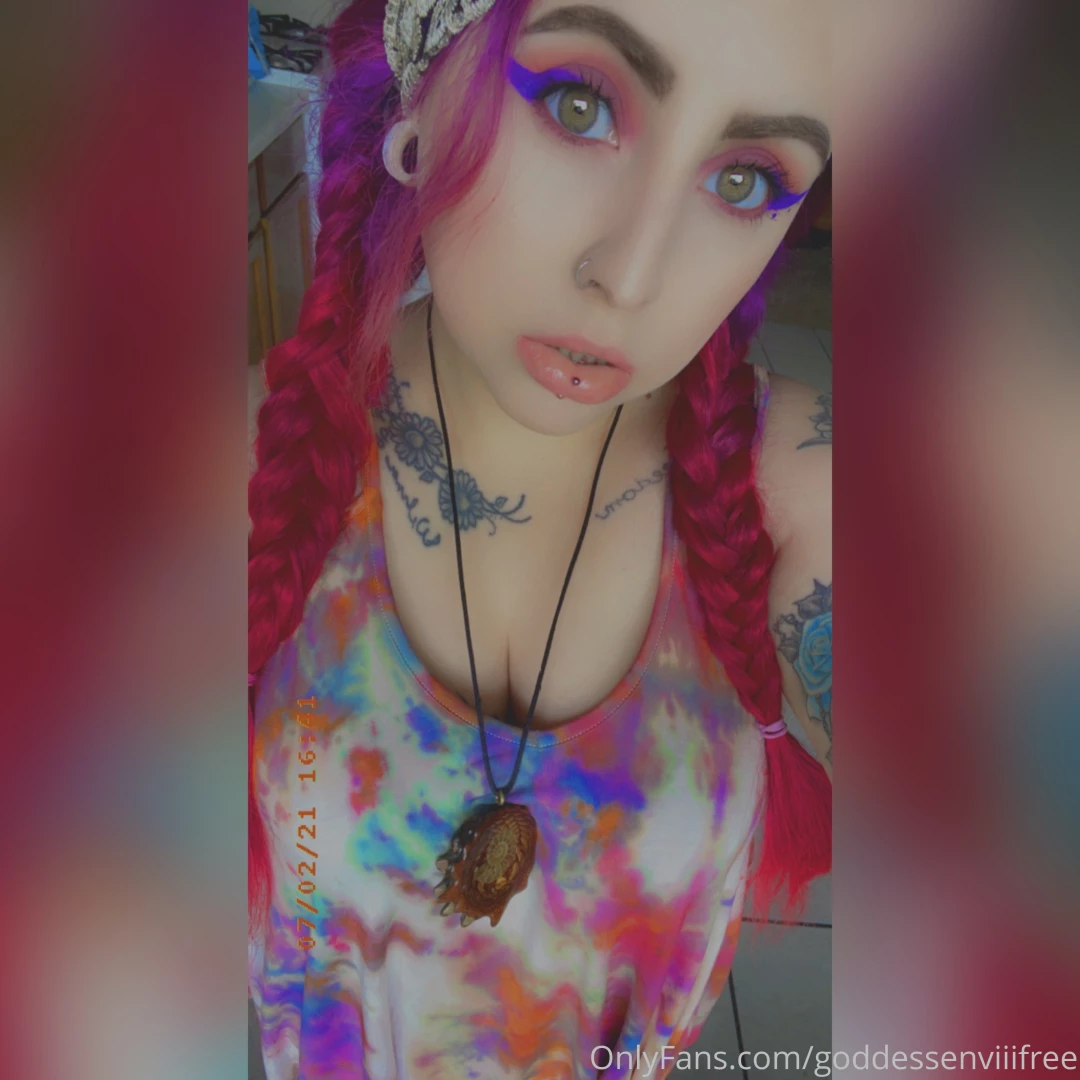 My vip page miss_enviii1 is only 5 40 and you get instant access to 