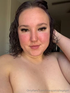 Dropped the towel and getting ready for you daddy