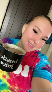 Need something to help get my day started will you be a sweet daddy