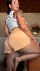 I would like to say that my favorite clothes are lingerie but no i