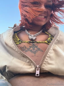 Today was a wonderful day in the sun i got to show some toes my fat