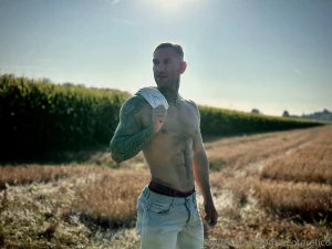 Sipping on sunshine and radiating love