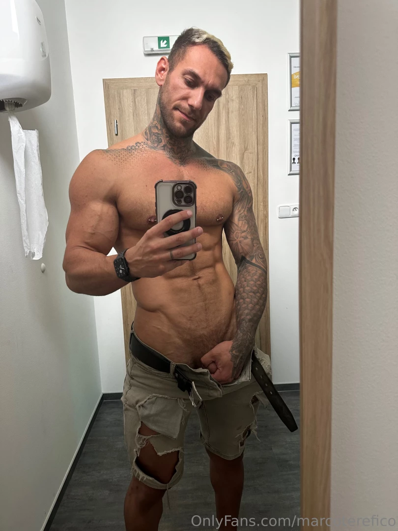 Sizzlin and smilin all the way 