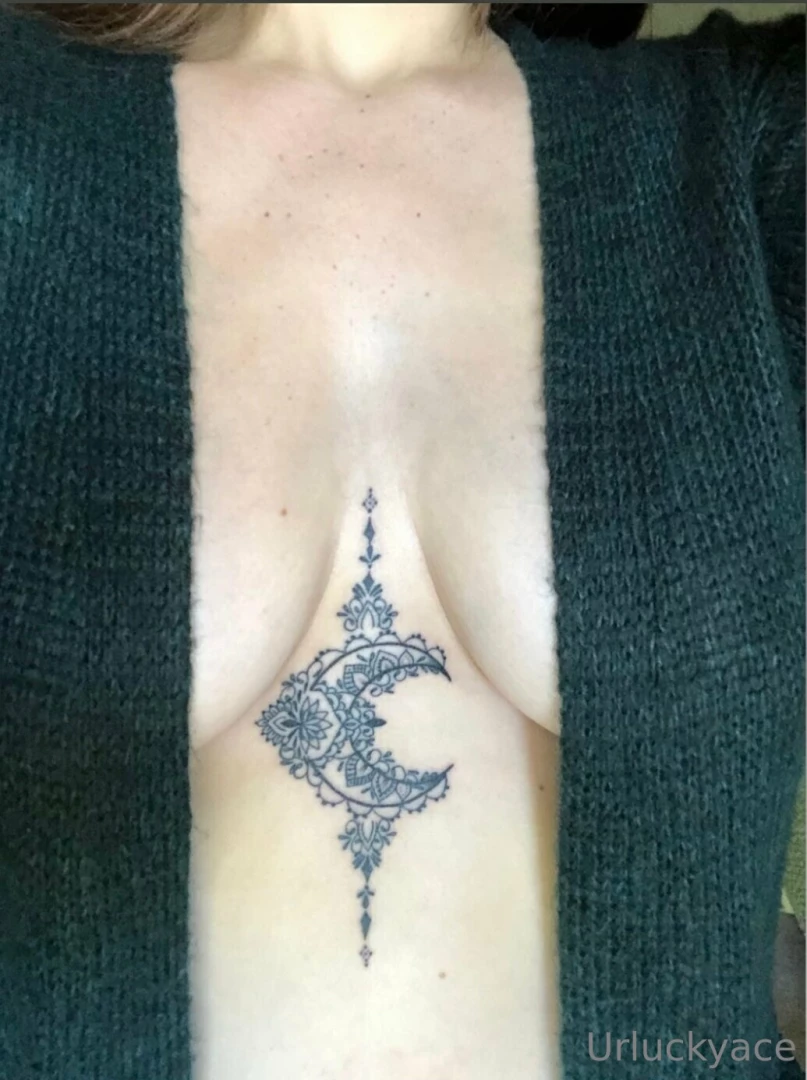 Flashback to when i first got this tattoo one of my favs 