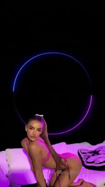 Tonight get fucking ready for my wildest set everrrr tip 10 so you don 