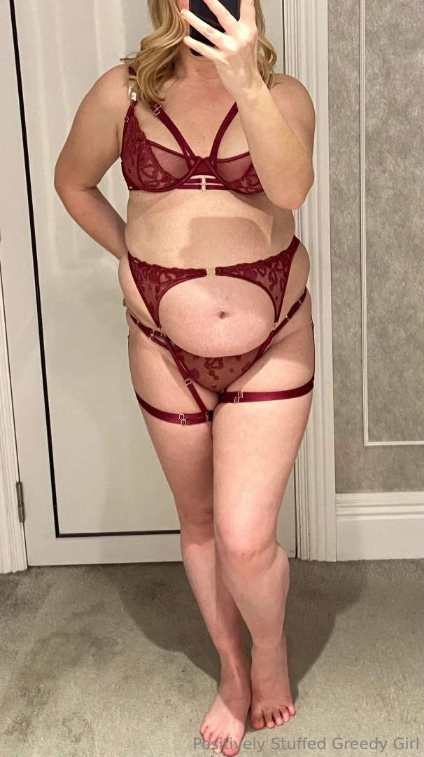 Such a tight belly tonight pasta and 1 5 litres of water i m going to part 4 