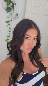 Hot mom status secured felt extra glowy today