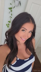 Hot mom status secured felt extra glowy today part 2