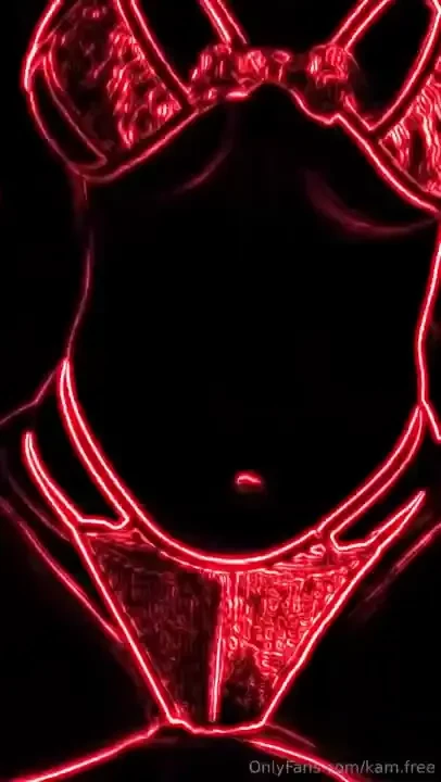 I got horny when i saw the reflection in the glass of the table i 