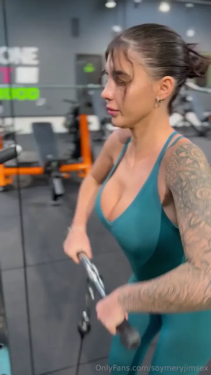 Tengo video en el gym totalmente desnuda 