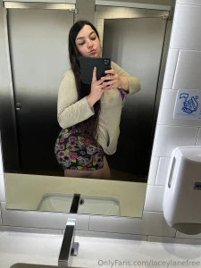 Like if i can spam you with booty pics part 7
