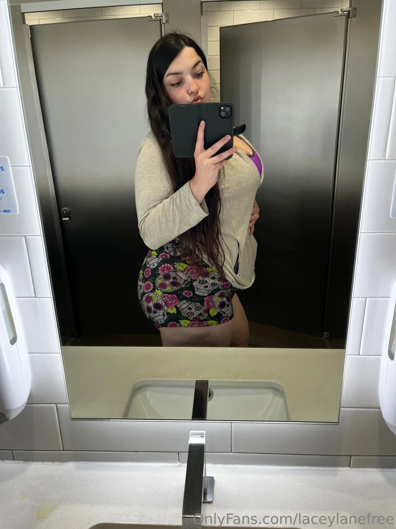 Like if i can spam you with booty pics part 13 