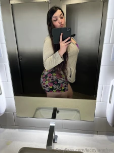 Like if i can spam you with booty pics part 17