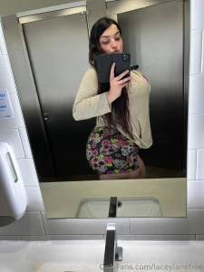 Like if i can spam you with booty pics part 18