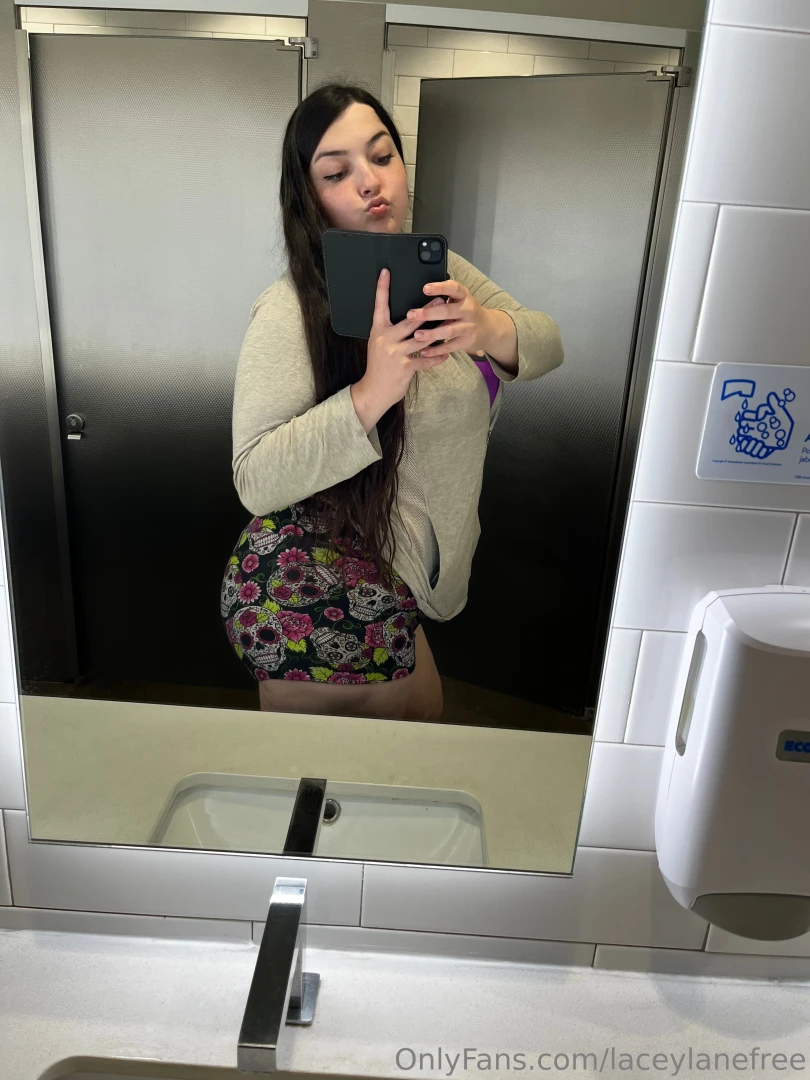 Like if i can spam you with booty pics part 16 