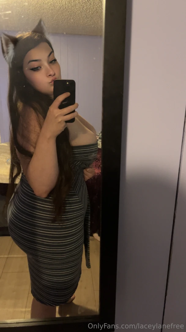Like if you wanna see a vid of me shaking my ass amp titties in this 