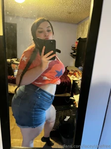 Like if i can spam you with booty pics it s only 7 days until my part 1