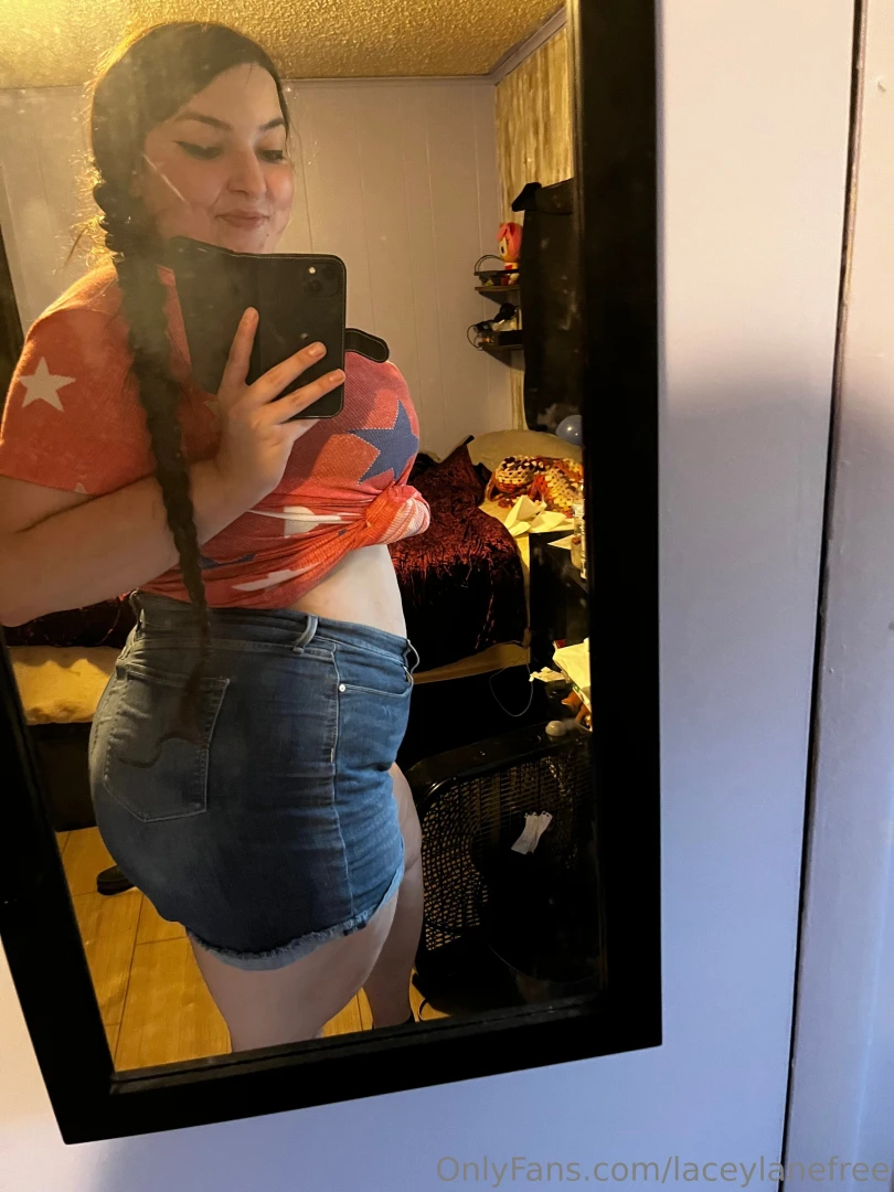 Like if i can spam you with booty pics it s only 7 days until my part 5 