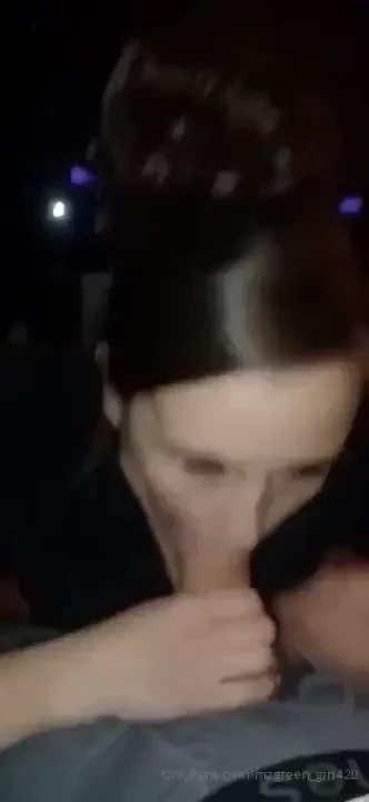 Cum on my face daddy i love having cum dripping from my lips 