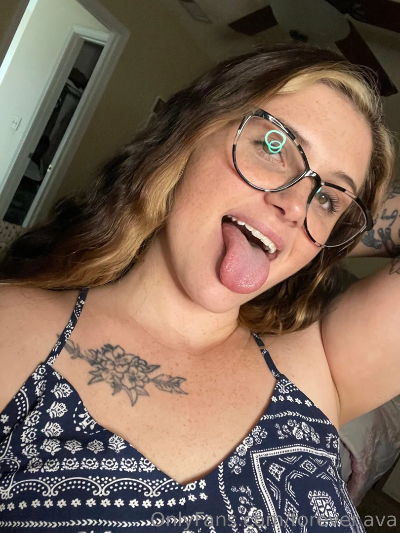 Wonder if you d fit in my mouth 